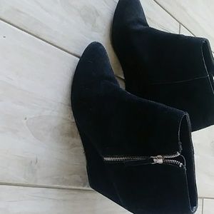 Women's black ankle boots size 9